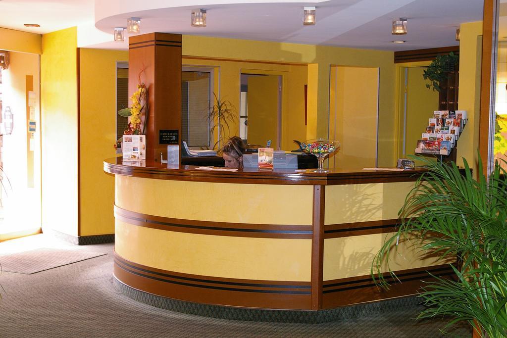 Inter-Hotel Toulouse Aeroport Бланьяк Экстерьер фото